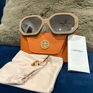 Tory Burch Miller Geometric Sunglasses NWT